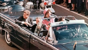 Kennedy’s body slumping forward in the presidential limousine Photo courtesy of:http://www.mnn.com