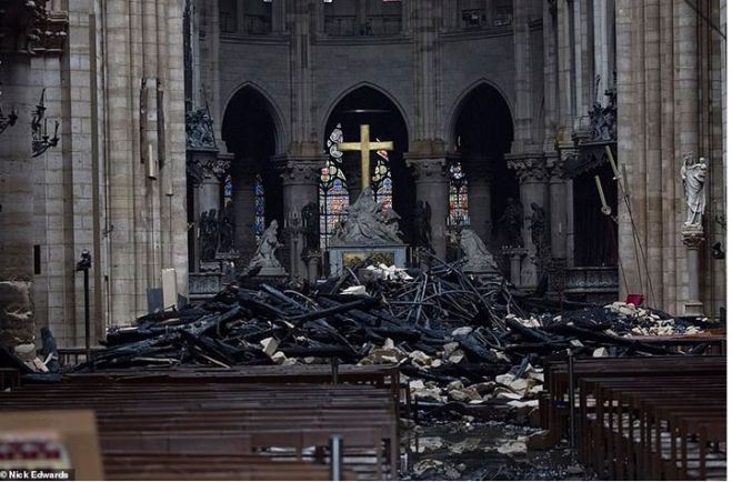 www.sunnyskys.com_2019-04-23 10_11_18-All 3 Irreplaceable Rose Windows Of Notre Dame Have Survived The Fire